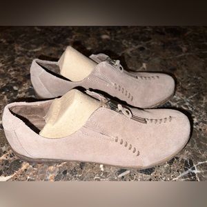 Ladies Womens sz 6 1/2 Natural Soul tan brown cute suede casual shoes